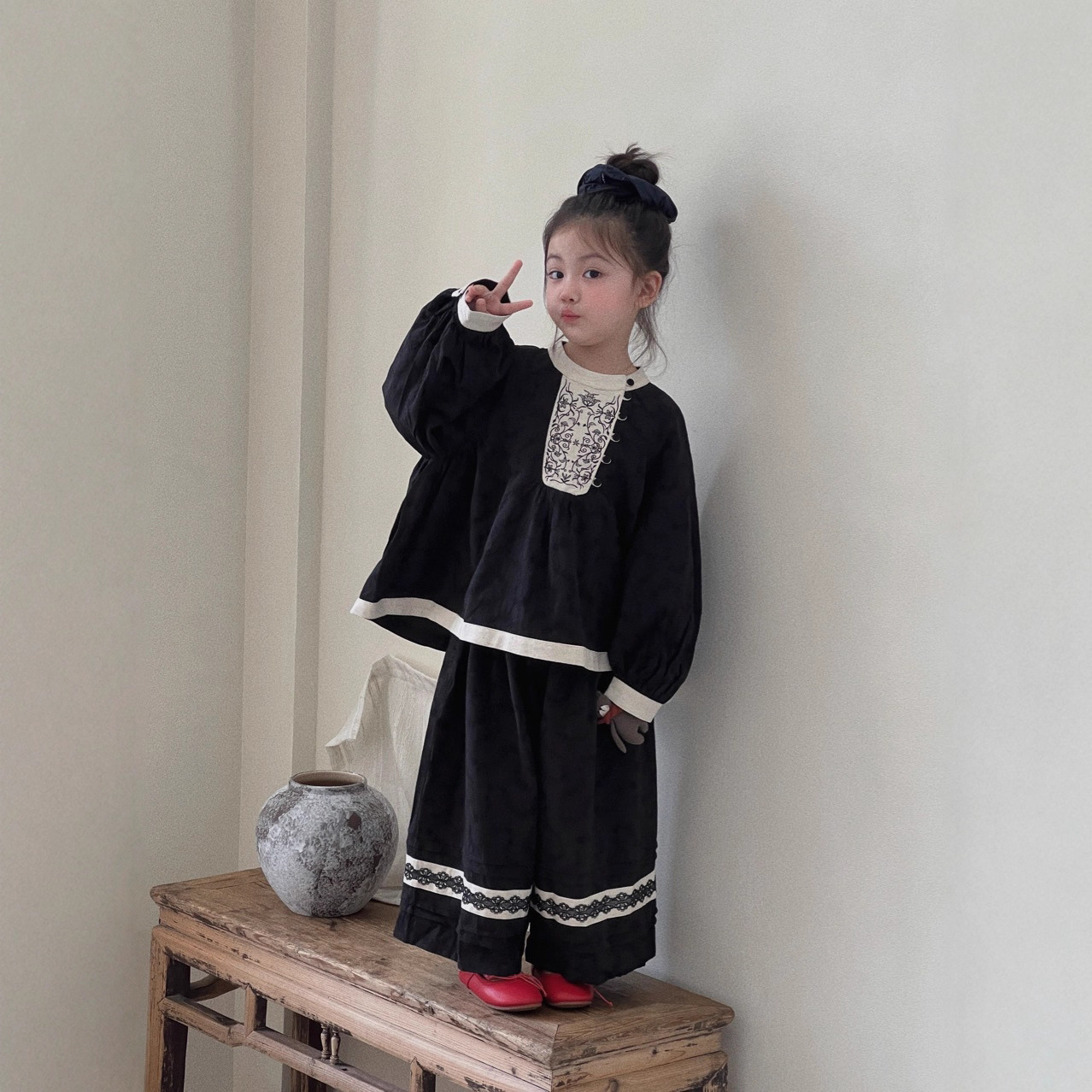 Girls Suit 2025 Autumn New Chi - Baby Clothing Industry recension och pris